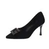 Novedad Primavera/Otoño 2026 Zapatos de Tacón Alto Franceses de Gamuza con Hebilla Cuadrada para Mujer Tacón de Aguja Punta Fina para Viajes Diarios Hacen que los Pies Se Vean Más Pequeños Sexy Zapatos de Salón
