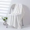 Toalla de Baño Grande Engrosada 90*175 Felpa de Coral Patrón de Piña Adulto Secado Rápido Absorbente Regalo para Nadar Venta al por Mayor de Toallas de Baño