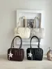 Bolso de mano transfronterizo con remaches, diseño de nicho estilo coreano para mujer, bolsa de gran capacidad para el día a día, dulce y fresco, único, color sólido, bolso simple para el hombro