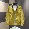 Nova Coleção Primavera e Outono 2026: Jaqueta Casual Masculina Estilosa com Gola Alta, Design Minimalista, Moderno e Elegante, com Padrão Xadrez Patchwork, Perfeita para o Trabalho e o Dia a Dia