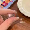 Novos brincos de barra reta em aço titânio e cobre incrustados com diamantes, argolas com tripla zircônia de 8mm de diâmetro interno para mulheres, design de nicho, brincos personalizados