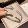 Pulseira Aberta Exquisita e Fashionável com Cabeça de Leopardo em Zircônia Versátil para o Dia a Dia Acessório de Joia para Mãos com Toque de Luxo Leve