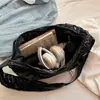 Bolso Cruzado de Gran Capacidad para Mujer 2026 Nuevo Estilo Bolso de Hombro Versátil para Viajes Diarios Ropa de Algodón Otoño e Invierno Bolso para Niñas Bolso Dumpling