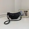 Moda Verão 2026 Nova Bolsa de Axila Feminina Estilosa Cor Sólida Bolsa de Ombro Único Transversal Alta Aparência Sensação Relaxada Bolsa de Bolinho