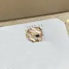 Anillo Serpiente Baojia Versión de Alta Gama Transfronteriza Europea y Americana, Finamente Elaborado con Nácar Blanco Natural y Malaquita, Combinando Diseño Original