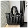 Moda Estilo Coreano Bordado Simples 2025 Nova Tendência Casual Bolsa de Ombro de Grande Capacidade Bolsa de Penas Feminina