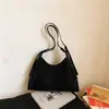 Bolso Casual Retro de Gran Capacidad para Mujer 2026 Nuevo de Moda Tendencia Color Sólido Diseño con Colgante Bolso de Hombro Único Bolso de Viaje