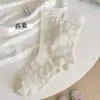 26 Calcetines Nuevos de Primavera/Verano: Calcetines de encaje con botones estilo japonés para mujer, de media pantorrilla, finos, huecos, sin costuras, holgados, dulces