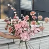 Arreglo de Escena con Flores Artificiales de Color Pasta de Frijol, Boda con Flores Artificiales, Arreglo de Flores para Piso de Boda, Flores Decorativas Suaves para Salón de Bodas