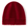 Nuevo gorro de punto de cachemira cálido para mujer de otoño e invierno, gorro para cubrir las orejas, gorro versátil y gorro para clima frío al aire libre