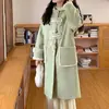 Abrigo de lana transfronterizo, estilo relajado, con bolsillos y capucha para mujer, otoño/invierno, con un corte sofisticado y holgado que crea un efecto adelgazante; al por mayor