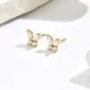 Brincos de Borboleta Modernos de Luxo Leve com Pedras de Diamante, Acessórios de Orelha Bicolores Exquisitos, Design Único com Senso de Elegância para o Dia a Dia