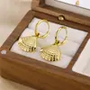 Estilo Vacacional Bohemio Explosiones Moda Relieve Pendientes de Girasol Acero Inoxidable Pendientes Forma de Pavo Real Oro de 18K
