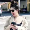 Óculos de Sol Cat-Eye Clássicos com Armação Preta para Mulheres, Celebridade da Internet, Óculos Ultra Leves Elegantes e Modernos de Alta Qualidade para Sessões de Fotos, Estilo Doce e Descolado de Menina Popular