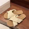 Chinelos 2026 Verão Novo Tira Cruzada Tecido Bico Aberto Slip-On Solado Macio Casual Outdoor Chinelos Planos para Mulheres