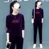 Conjunto de Veludo Dourado para Mães Mulheres Novo Estilo Roupa Esportiva Primavera e Outono Emagrecedor Plus Size 200 Jin Manga Longa Conjunto Casual