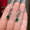 Atacado de fábrica pequeno vermelho departamento material perigoso natural yang verde jade cabaça brinco clipe s925 prata incrustação novo design chinês