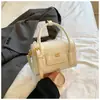 Shuai Mi Jia Bolso Pequeño Cuadrado Portátil Simple y Elegante Verano 2026 Nuevo Bolso de Hombro a la Moda Versión Coreana Bolso Cruzado de Nicho
