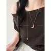 Collar de Cadena Sencillo Dorado con Forma de Croissant Extraíble Coreano para Mujer en Otoño e Invierno, Cadena Larga de Suéter de Cuello Halter de Alta Gama, Accesorios Versátiles