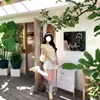 Camiseta de manga corta para mujer, cuello redondo, efecto dos piezas, nuevo estilo de verano, corte ajustado, color block, longitud corta, top casual versátil