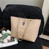 Bolso Tote de Lujo Ligero Estilo Francés al por Mayor para Mujer, Bolso de Hombro con Cadena en Relieve Nuevo Verano 2025, Bolso Cruzado para Viajes