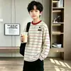 Camiseta de manga larga a rayas de retazos de algodón puro para niños 2026 primavera y otoño casual versátil camiseta base para niños y niños mayores moderna