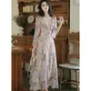 Vestido Largo Francés Estilo Resort de Playa para Mujer, Estampado Suave de Flor de Lirio, Mangas de Campana Fruncidas, Vestido Ajustado que Ceñe la Cintura