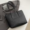 Bolso de Mano para Viajes Cotidianos 2026 Otoño Nuevo Estilo Bolso de Hombro Ins Bolso de Axila con Relieve de Moda Bolso Tote Estilo Coreano