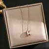 Colar feminino de aço titânio estilo vermelho moda nicho de alta qualidade corrente de clavícula não desbota joia de trevo versátil luxo leve