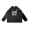 American Vintage Letter Graffiti Print Mesh Loose Camiseta de manga comprida para homens e mulheres Niche Street All-match Loose Jersey