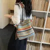 Bolso de Hombro Arcoíris de Nicho de Verano para Mujer, Nuevo Bolso de Hombro/Axila Casual de Moda Popular, Bolso Retro Tejido de Paja