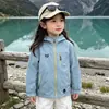 Chaqueta cortavientos e impermeable para niña para exteriores, colección primavera/otoño 2026, nuevo diseño elegante, ropa para niños, prenda exterior cortavientos e impermeable para niños mayores