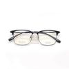 Venta al por mayor F8210 diseño ultraligero moda casual ceja montura media de titanio bicolor chapado IP resistente a la decoloración
