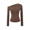 2032-Estilo Hot Girl Pura Luxúria Camiseta da Moda de Manga Comprida com Ombro Inclinado para Mulheres 2025 Novo Estilo Europeu e Americano Sexy Slim Top