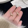 Aretes Anudados y Enrollados para Mujer, Aretes Simples, Ligeros y Lujosos, Aretes Versátiles para Ropa de Trabajo de Nicho Personalizados con Micro-Incrustaciones de Zirconia