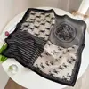 Lenço Quadrado de Veludo de Cavalo Britânico de Alta Qualidade com Blocos de Cor Lenço Estampado Elegante Retrô Lenço Quadrado Moda Primavera e Outono
