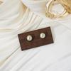 Pendientes de Perla de Plata 925 con Cierre de Mariposa Niche Simples Estilo Pan al Vapor Joyería Nueva Perlas de Lujo Ligero de Alta Gama para Mujeres