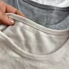 Diseño cosido, suave y cómodo, estilo casual y relajado, camiseta de manga larga para mujer, cuello redondo, color liso, versátil, adelgazante y se puede usar como capa base