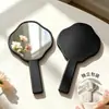 Espejo de mano simple de trébol de cuatro hojas en colores macaron, espejo de tocador mini portátil, un regalo para tiendas de belleza