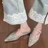 Zapatos de Mujer Planos de Punta Aguda sin Cierre con Pedrería Francesa Calzado Exterior 2026 Nuevos Medias Pantuflas Estilo Hada Sandalias Versátiles