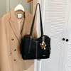 Bolso tote diario de color liso transfronterizo, bolso de gran capacidad de moda para mujer, nuevo estilo Otoño 2026, bolso de hombro único a la moda para ir al trabajo