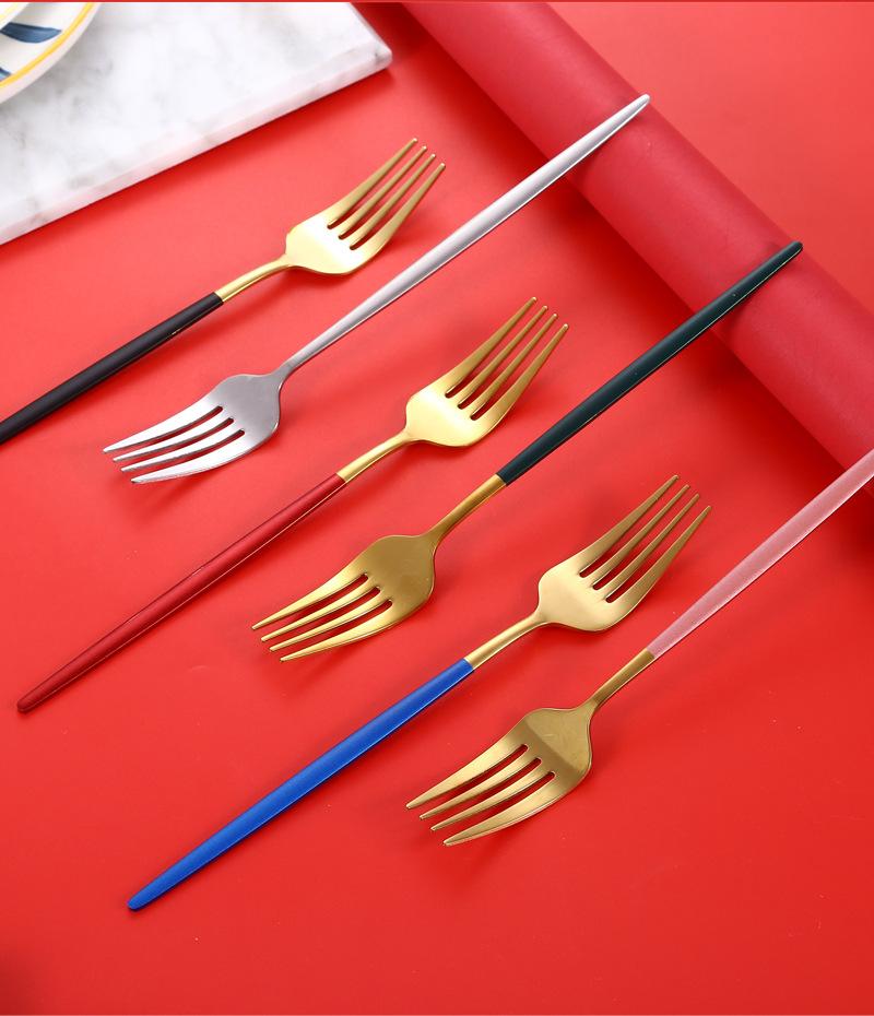 24葡萄牙餐具_15.jpg