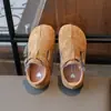 Mocassins Retro Estilo Coreano Novos para Meninas Primavera/Outono 2026 Sapatos de Solado Macio para Meninas Pequenas Sapatos de Bico Dividido Sapatos Pequenos de Couro