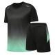 Nuevo traje de manga corta para hombre, traje antialgodón con bloques de color, pantalones cortos casuales para hombre, traje deportivo de moda juvenil con degradado