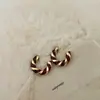 Lujo Accesible Francés Elegante Diseño de Nicho Pendientes Personalizados Estilo Retro Dulce y Fresco Pendientes Simples en Forma de C Pendientes de Gama Alta