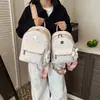 Mochila feminina versátil estilo coreano, leve, de grande capacidade, para o dia a dia, moda, temperamento, nova 2026, casual