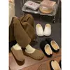 Pantuflas Peludas Negras Antideslizantes de Suela Gruesa para Mujer Ropa de Abrigo de Invierno 2025 Nuevo Estilo Forradas de Felpa para Heattech y Aumentar Suavidad Suela Birkenstock Pantuflas de Algodón