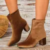 Zapatos de Mujer Transfronterizos 2026 Nuevos Otoño/Invierno Gamuza Punta Cuadrada Tacón Grueso Botines Cortos Mujer Color Sólido Estilo Europeo y Americano Tacón Alto Botines de Moda para Mujer