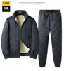 Traje deportivo para hombre Invierno con forro polar Abrigo engrosado de vellón de cordero Ropa de invierno para mediana edad y ancianos Conjunto cálido de tres piezas para papá