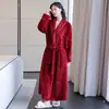 Roupão de Banho de Luxo Leve Pijama de Flanela Feminino Novo Manga Longa Hotel Salão de Beleza Tamanho Grande Camisola Aconchegante Outono e Inverno Roupão de Manhã